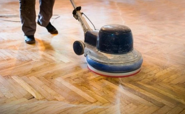 Professional fixture polishing service - restoring shine to metal surfaces